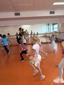 518113242_1317772737019270_576227349141951993_n